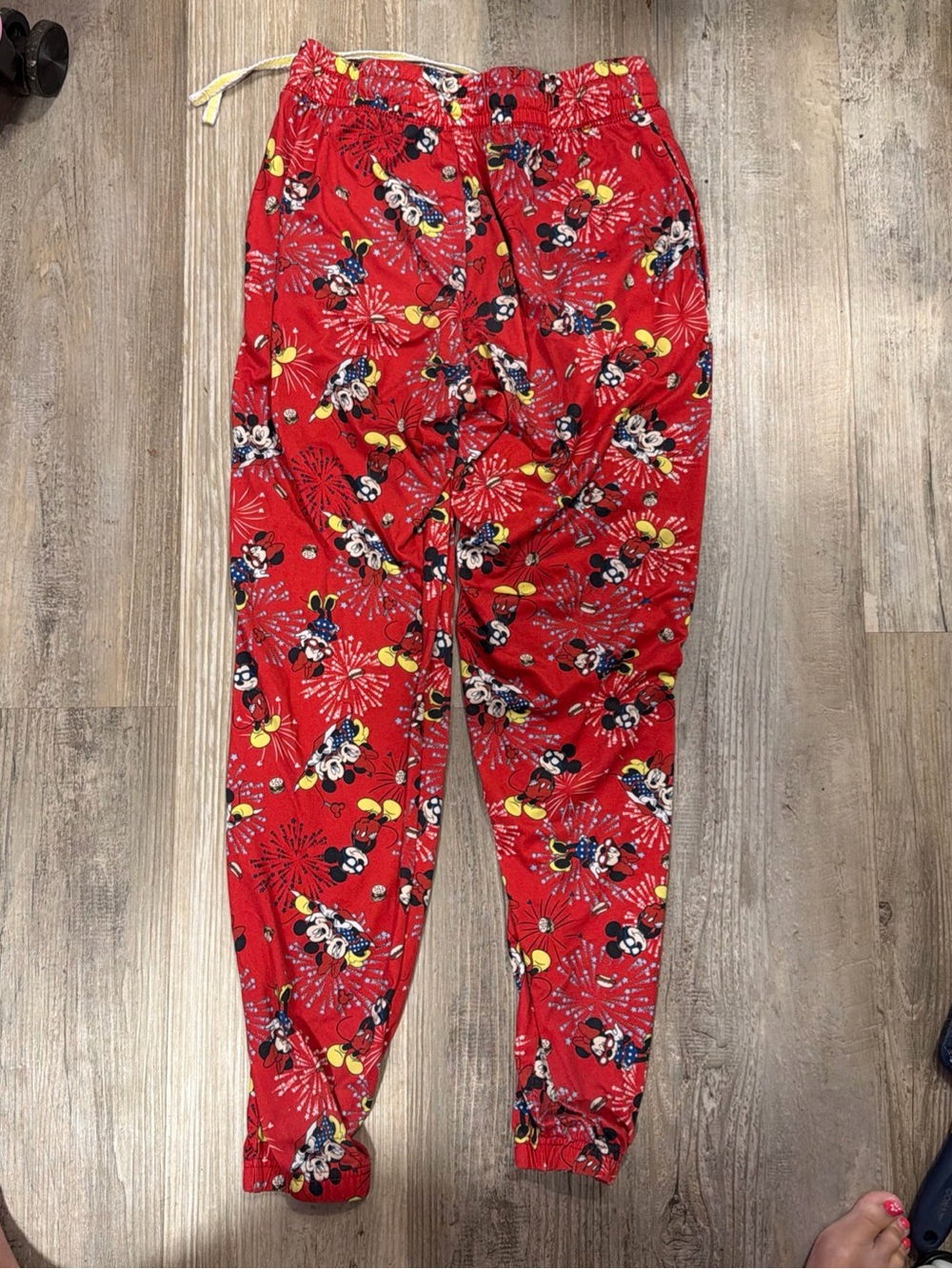 Disney Minnie Mouse Pajama Pants Womens XS Red 4th Of July Fireworks Jogger - Picture 4 of 6